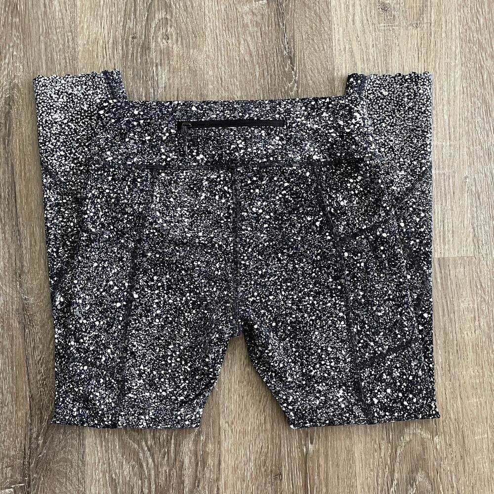 Lululemon Tight Stuff II Crop Legging in Salt Alpine - Size: 6 - Picture 6 of 7